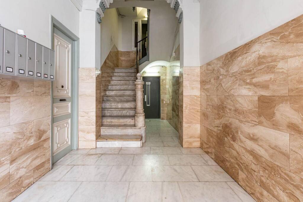 One Bedroom Apartment In Barcelona City Center エクステリア 写真