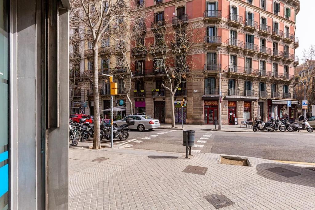 One Bedroom Apartment In Barcelona City Center エクステリア 写真